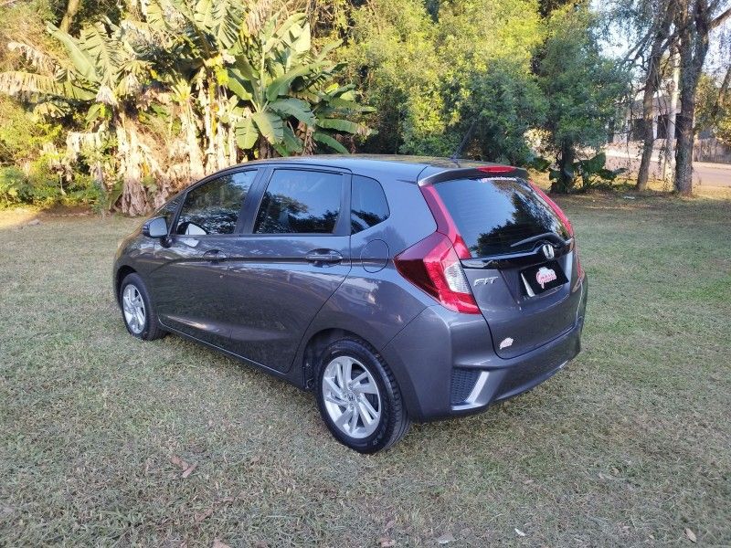 Honda FIT LX 1.5 2015 GRASSI VEÍCULOS LAJEADO / Carros no Vale