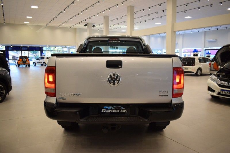 Volkswagen AMAROK 2.0 2013 DINAMICA-CAR VENÂNCIO AIRES / Carros no Vale