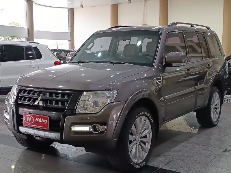 Mitsubishi PAJERO FULL HPE 3.2 2016 HÉLIO AUTOMÓVEIS LAJEADO / Carros no Vale