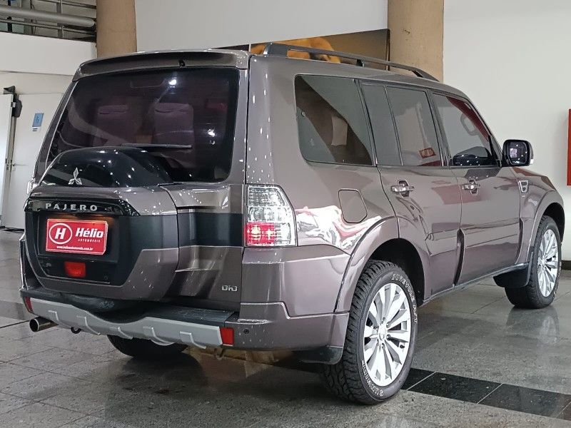 Mitsubishi PAJERO FULL HPE 3.2 2016 HÉLIO AUTOMÓVEIS LAJEADO / Carros no Vale