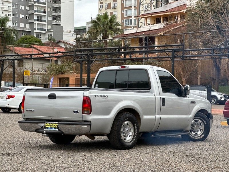 Ford F-250 XL 4.2 TB-IC 2001 NEUMANN VEÍCULOS ARROIO DO MEIO / Carros no Vale