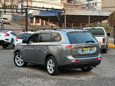 Mitsubishi OUTLANDER 2.0 2014 NEUMANN VEÍCULOS ARROIO DO MEIO / Carros no Vale