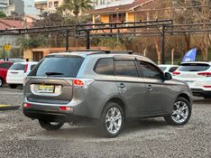 Mitsubishi OUTLANDER 2.0 2014 NEUMANN VEÍCULOS ARROIO DO MEIO / Carros no Vale