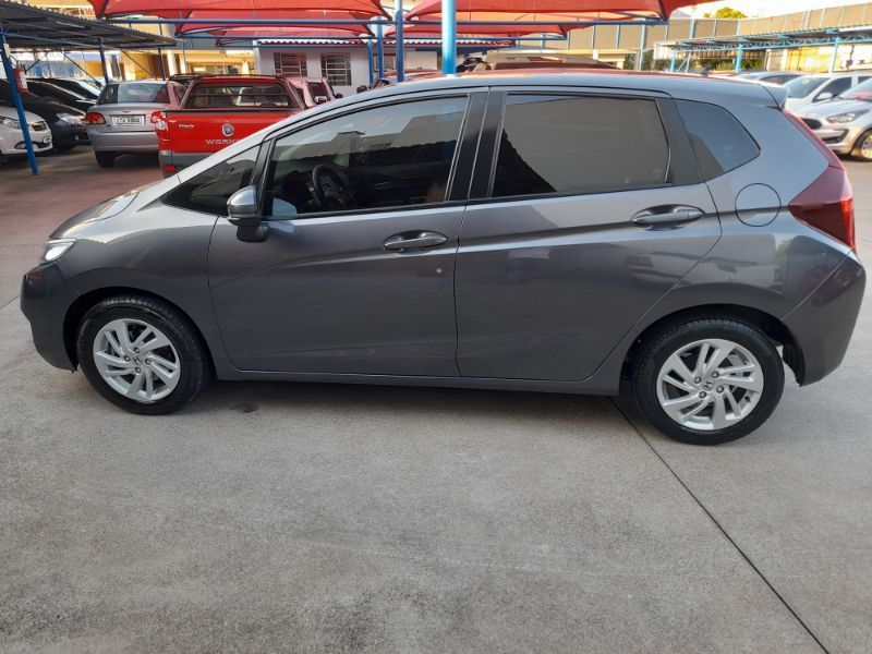 Honda FIT LX 1.5 2015 FERREIRA VEÍCULOS VENÂNCIO AIRES / Carros no Vale