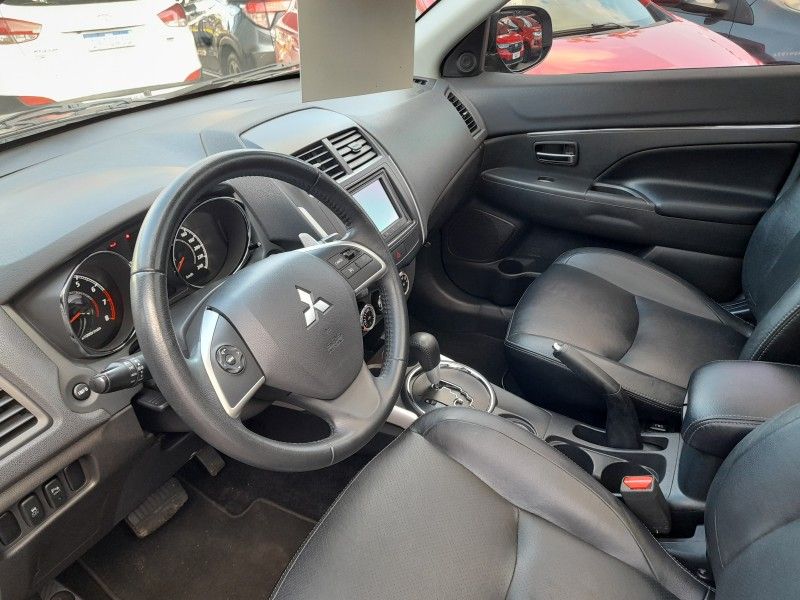 Mitsubishi ASX 2.0 CVT 4WD 2018 FERREIRA VEÍCULOS VENÂNCIO AIRES / Carros no Vale