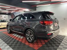 KIA Sorento 2.4 16V 4×4 2018/2019 CIRNE AUTOMÓVEIS SANTA MARIA / Carros no Vale