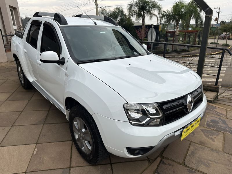 Renault DUSTER OROCH Dyna 1.6 16V Mec. 2018/2018 ATUAL VEÍCULOS VISTA ALEGRE DO PRATA / Carros no Vale