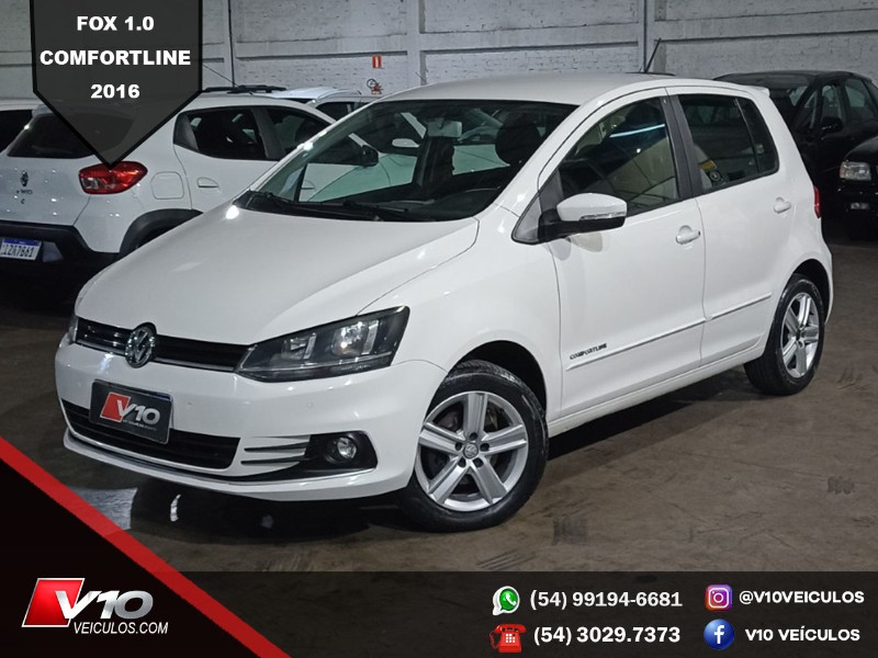 VOLKSWAGEN FOX 1.0 COMFORTLINE 12V 2015/2016 V10 VEÍCULOS CAXIAS DO SUL / Carros no Vale