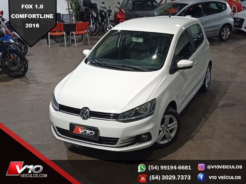 VOLKSWAGEN FOX 1.0 COMFORTLINE 12V 2015/2016 V10 VEÍCULOS CAXIAS DO SUL / Carros no Vale