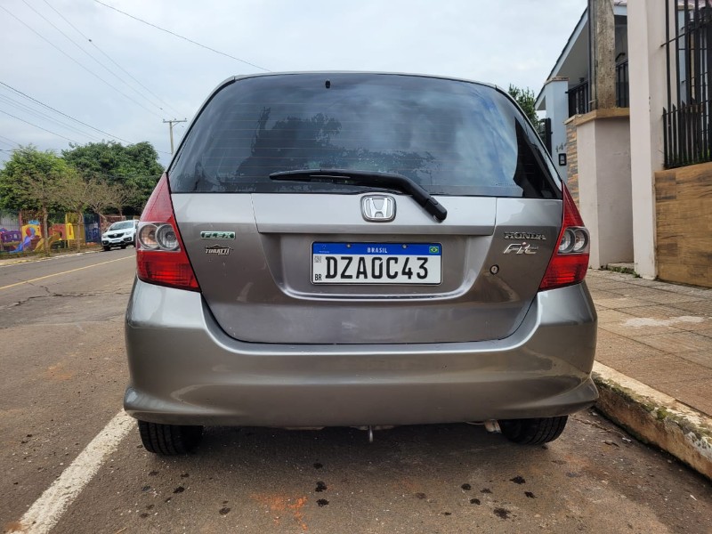 HONDA FIT LX 1.4/ 1.4 FLEX 8V/16V 5P MEC. 2007/2008 ADRIANO VEÍCULOS CRUZEIRO DO SUL / Carros no Vale