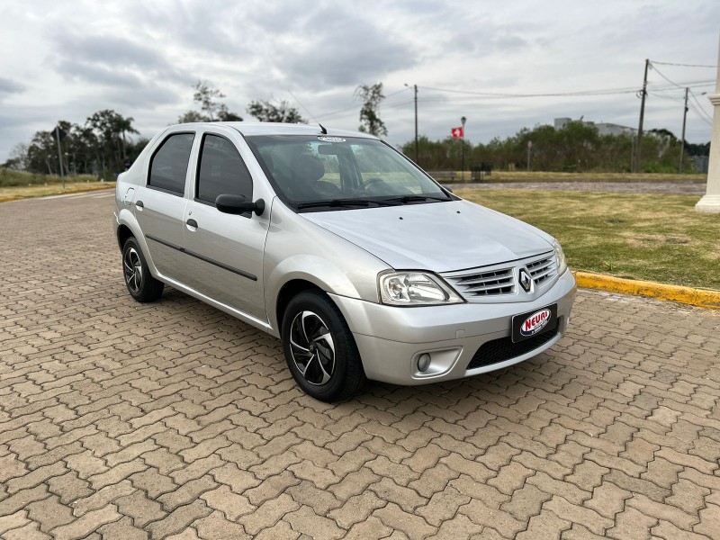 RENAULT SANDERO 1.6 EXPRESSION 16V FLEX 4P MANUAL 2008/2008 NEURI VEÍCULOS LAJEADO / Carros no Vale