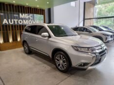 MITSUBISHI OUTLANDER 3.0 GT 4X4 V6 24V 2017/2018 M&C AUTOMÓVEIS CAXIAS DO SUL / Carros no Vale