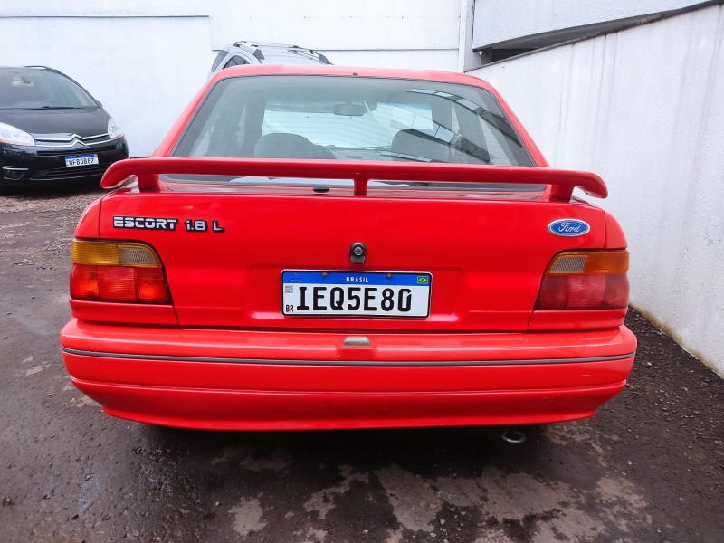 FORD ESCORT 1.8 L 8V 1993/1993 ALTERNATIVA VEÍCULOS LAJEADO / Carros no Vale