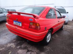 FORD ESCORT 1.8 L 8V 1993/1993 ALTERNATIVA VEÍCULOS LAJEADO / Carros no Vale