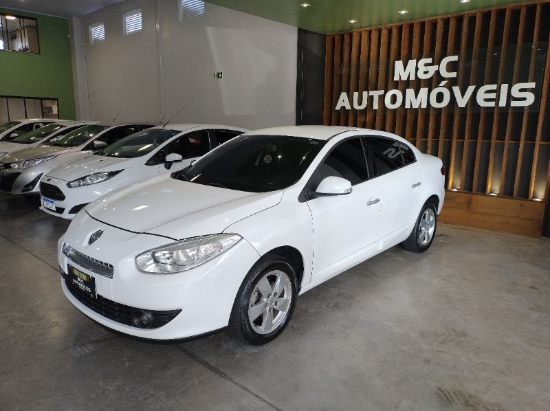 RENAULT FLUENCE 2.0 DYNAMIQUE 16V FLEX 4P AUTOMÁTICO 2011/2012 M&C AUTOMÓVEIS CAXIAS DO SUL / Carros no Vale