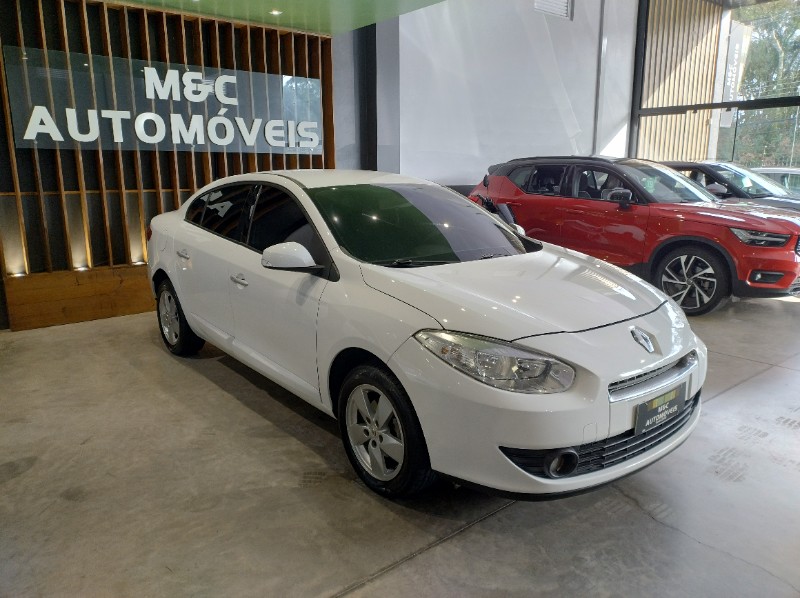 RENAULT FLUENCE 2.0 DYNAMIQUE 16V FLEX 4P AUTOMÁTICO 2011/2012 M&C AUTOMÓVEIS CAXIAS DO SUL / Carros no Vale