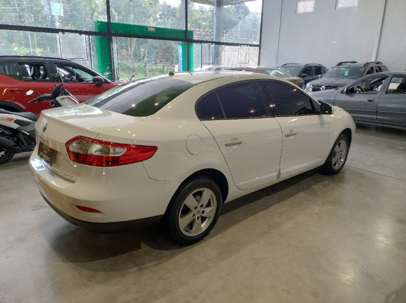 RENAULT FLUENCE 2.0 DYNAMIQUE 16V FLEX 4P AUTOMÁTICO 2011/2012 M&C AUTOMÓVEIS CAXIAS DO SUL / Carros no Vale