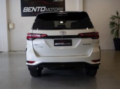 TOYOTA HILUX SW4 2.8 SRX 2022 2022/2022 BENTO MOTORS BENTO GONÇALVES / Carros no Vale