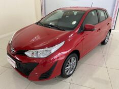 TOYOTA YARIS 1.5 XL PLUS CONNECT 16V 2021/2022 TONHO AUTOMÓVEIS LAJEADO / Carros no Vale