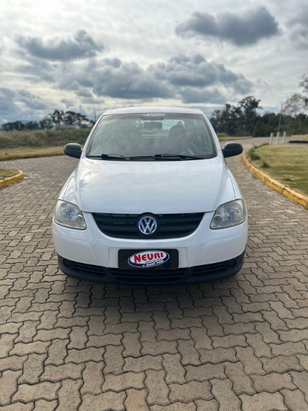 VOLKSWAGEN FOX 1.0 ROUTE 8V 2008/2009 NEURI VEÍCULOS LAJEADO / Carros no Vale