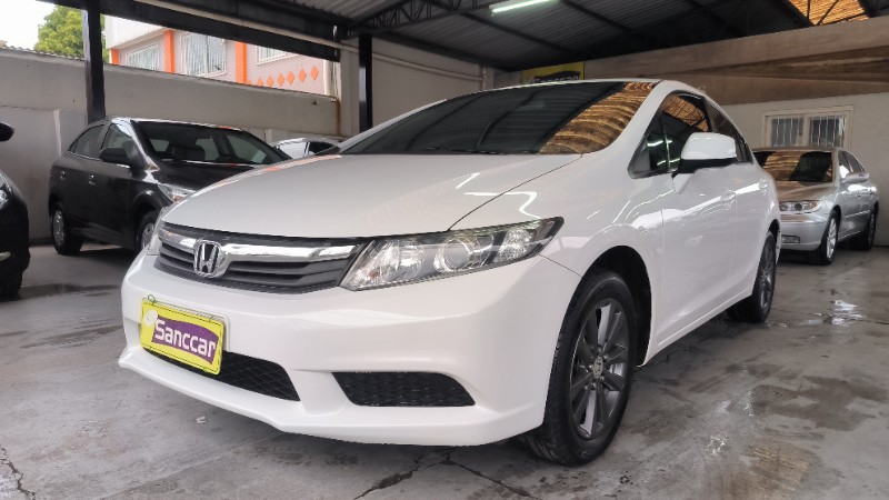 HONDA CIVIC 1.8 LXS 16V 2013/2014 SANCCAR VEÍCULOS SANTA CRUZ DO SUL / Carros no Vale