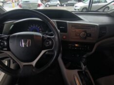 HONDA CIVIC 1.8 LXS 16V 2013/2014 SANCCAR VEÍCULOS SANTA CRUZ DO SUL / Carros no Vale