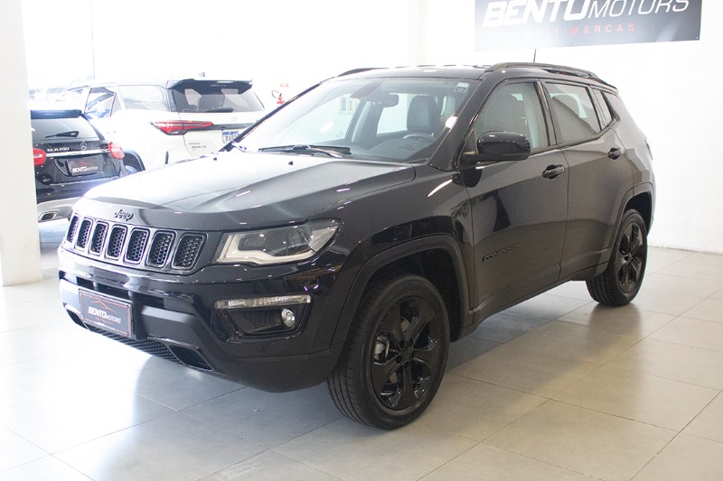 JEEP COMPASS 2.0 16V NIGHT EAGLE 4X4 2018/2018 BENTO MOTORS BENTO GONÇALVES / Carros no Vale