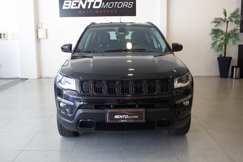 JEEP COMPASS 2.0 16V NIGHT EAGLE 4X4 2018/2018 BENTO MOTORS BENTO GONÇALVES / Carros no Vale