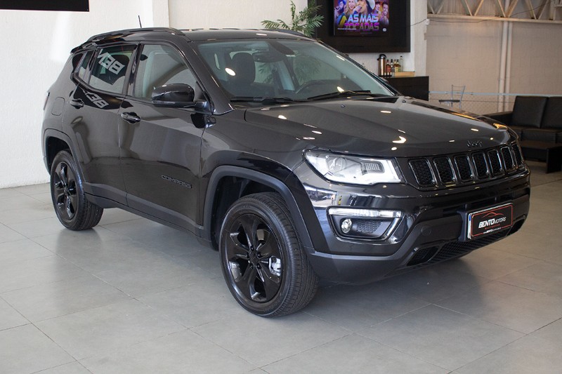 JEEP COMPASS 2.0 16V NIGHT EAGLE 4X4 2018/2018 BENTO MOTORS BENTO GONÇALVES / Carros no Vale