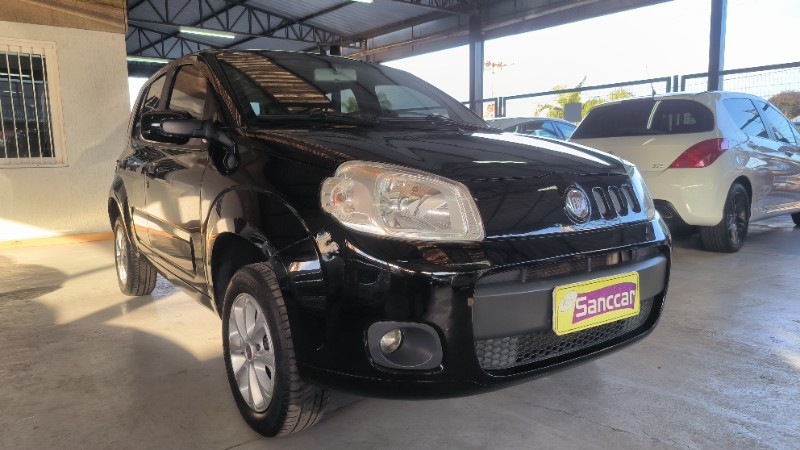 FIAT UNO 1.0 EVO VIVACE 8V 2012/2012 SANCCAR VEÍCULOS SANTA CRUZ DO SUL / Carros no Vale