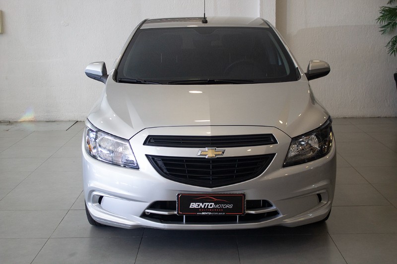 CHEVROLET ONIX HATCH JOY 1.0 8V FLEX 5P MEC. 2018/2019 BENTO MOTORS BENTO GONÇALVES / Carros no Vale