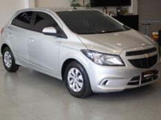 CHEVROLET ONIX HATCH JOY 1.0 8V FLEX 5P MEC. 2018/2019 BENTO MOTORS BENTO GONÇALVES / Carros no Vale