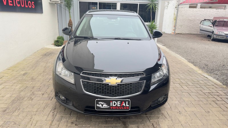 CHEVROLET CRUZE SEDAN LTZ 2013/2013 IDEAL VEÍCULOS LAJEADO / Carros no Vale