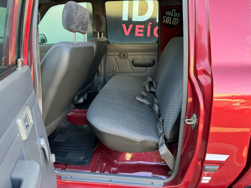 TOYOTA HILUX CABINE DUPLA /1993 IDEAL VEÍCULOS LAJEADO / Carros no Vale