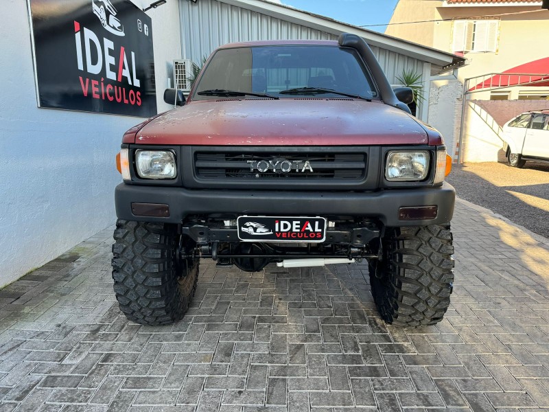 TOYOTA HILUX CABINE DUPLA /1993 IDEAL VEÍCULOS LAJEADO / Carros no Vale