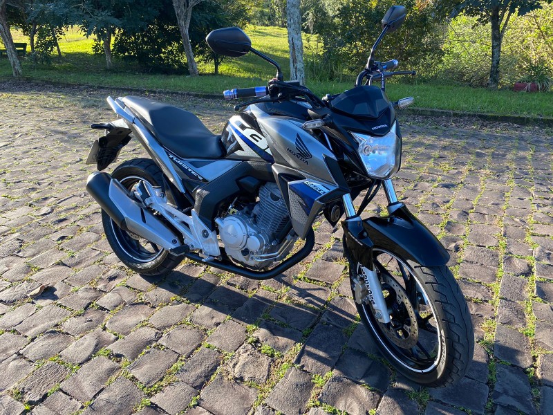 HONDA MOTOS CBX 250 TWISTER /2019 RT 811 VEÍCULOS ARROIO DO MEIO / Carros no Vale