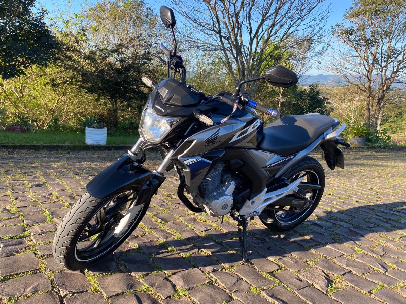 HONDA MOTOS CBX 250 TWISTER /2019 RT 811 VEÍCULOS ARROIO DO MEIO / Carros no Vale