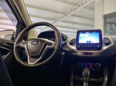 FORD KA + 1.5 SE PLUS 2019/2020 MALAGGI VEÍCULOS ENCANTADO / Carros no Vale