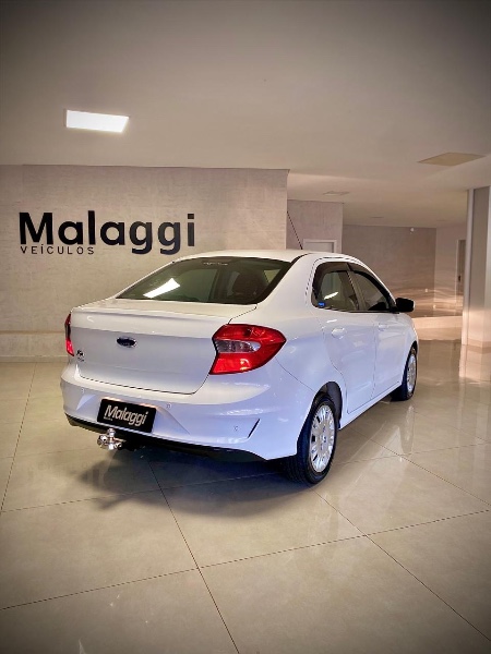 FORD KA + 1.5 SE PLUS 2019/2020 MALAGGI VEÍCULOS ENCANTADO / Carros no Vale