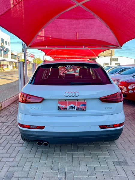 AUDI Q3 1.4 TFSI S-TRONIC 2015/2016 JM AUTOMÓVEIS VENÂNCIO AIRES / Carros no Vale