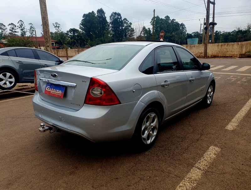 FORD FUSION 2.0 TITANIUM 16V 2010/2011 CRUZEIRO MULTIMARCAS CRUZEIRO DO SUL / Carros no Vale