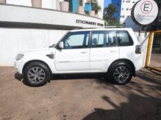 MITSUBISHI PAJERO TR4 2014/2015 ALTERNATIVA VEÍCULOS LAJEADO / Carros no Vale