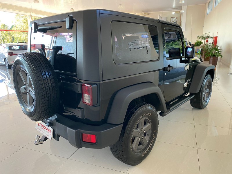 JEEP WRANGLER 3.8 SPORT 4X4 V6 12V 2006/2007 TONHO AUTOMÓVEIS LAJEADO / Carros no Vale