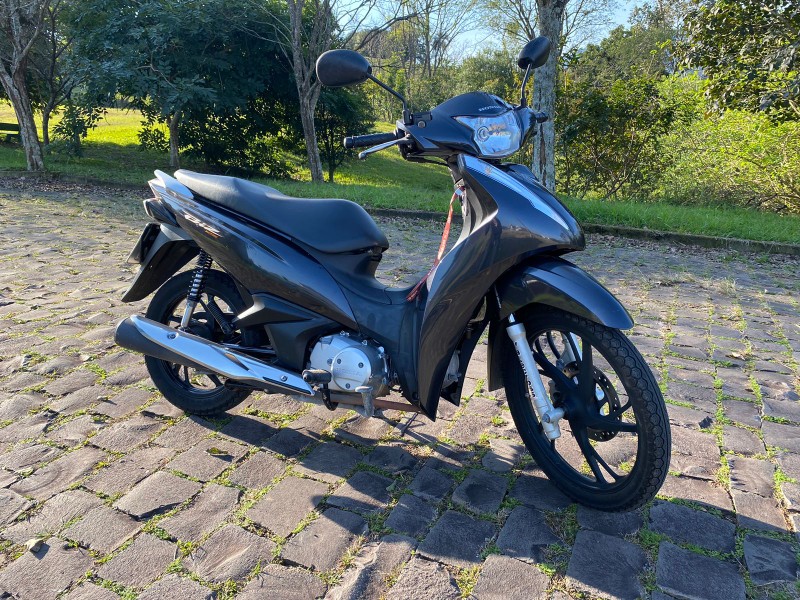 HONDA MOTOS BIZ 125 /2020 RT 811 VEÍCULOS ARROIO DO MEIO / Carros no Vale