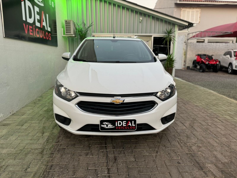 CHEVROLET PRISMA SED. LT 1.4 8V FLEXPOWER 4P /2019 IDEAL VEÍCULOS LAJEADO / Carros no Vale