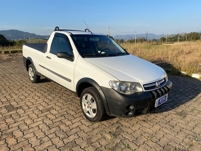 FIAT STRADA /2011 RT 811 VEÍCULOS ARROIO DO MEIO / Carros no Vale