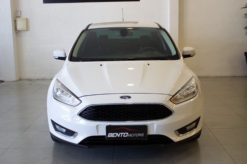 FORD FOCUS SEDAN FOCUS 2.0 SE SEDAN 16V FLEX 4P POWERSHIFT 2016/2016 BENTO MOTORS BENTO GONÇALVES / Carros no Vale