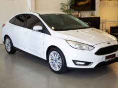 FORD FOCUS SEDAN FOCUS 2.0 SE SEDAN 16V FLEX 4P POWERSHIFT 2016/2016 BENTO MOTORS BENTO GONÇALVES / Carros no Vale