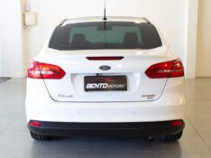 FORD FOCUS SEDAN FOCUS 2.0 SE SEDAN 16V FLEX 4P POWERSHIFT 2016/2016 BENTO MOTORS BENTO GONÇALVES / Carros no Vale