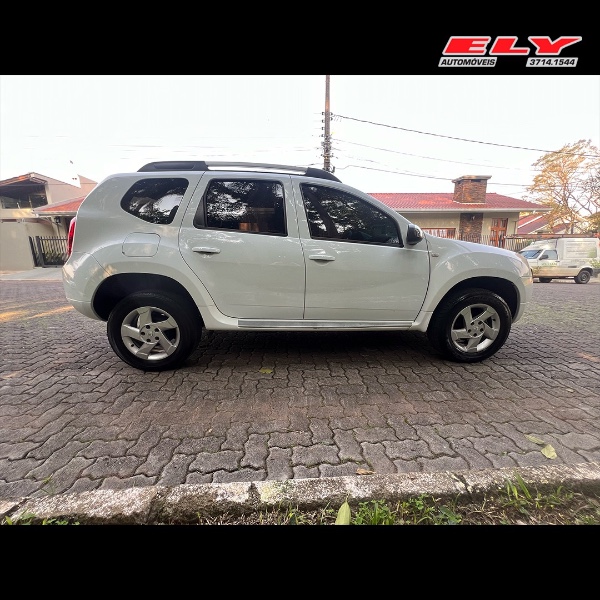 RENAULT DUSTER 1.6 2013/2013 ELY AUTOMÓVEIS LAJEADO / Carros no Vale